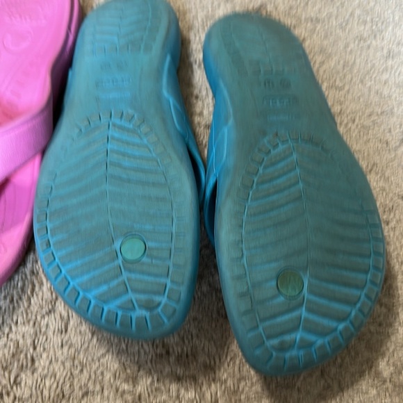 Crocs Flip Flop Bundle Pink and Blue Size men 9 women 11 - Picture 7 of 7